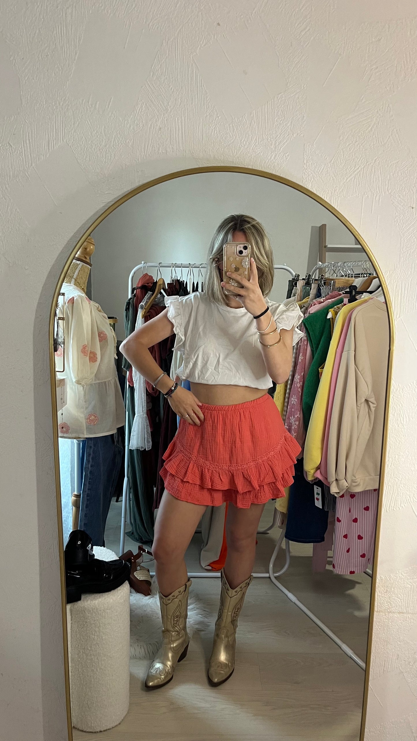 Short Leonie