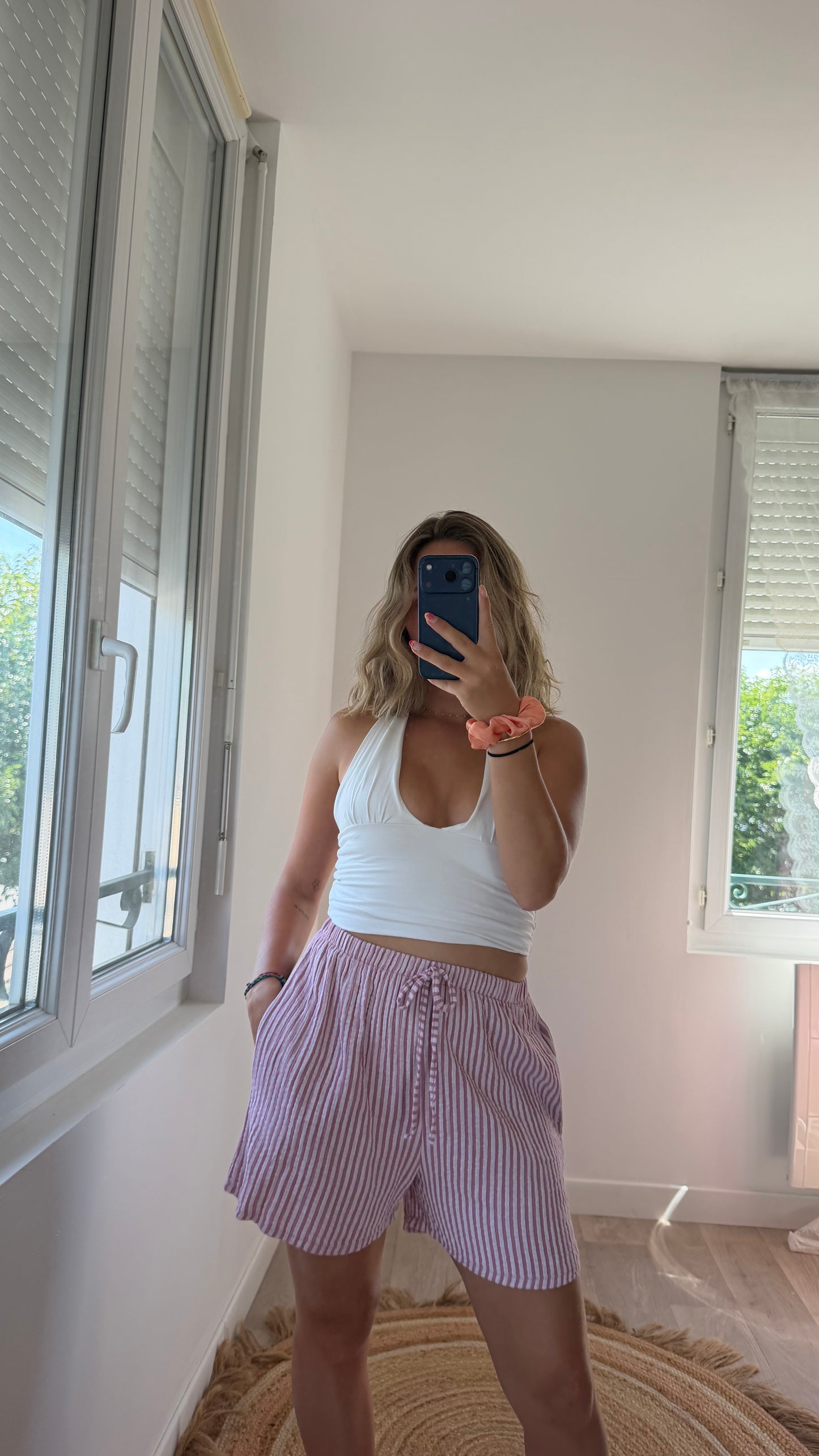 Short Inès