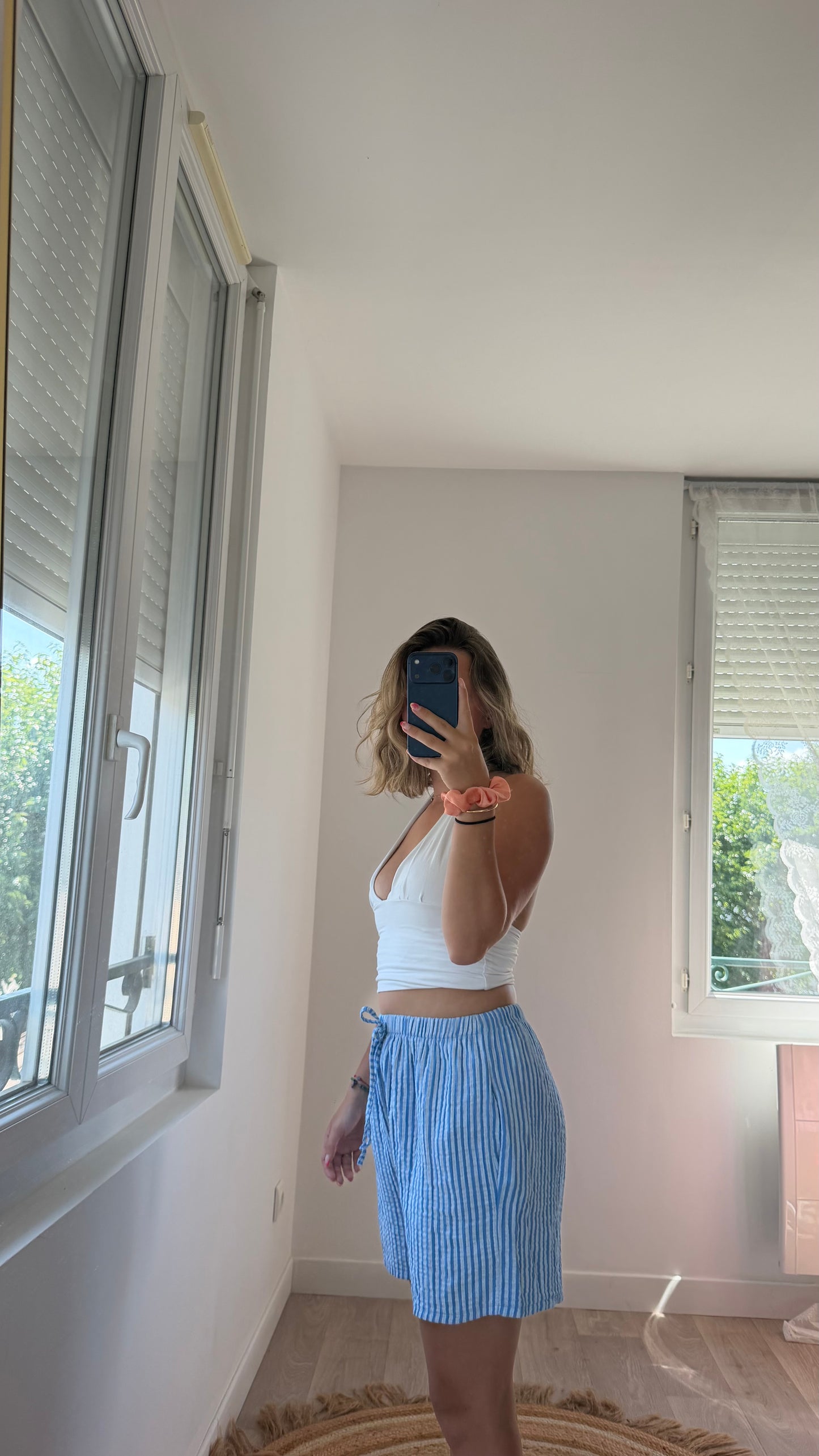 Short Inès